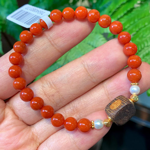 Antique Gold Nanhong Red Agate Bracelet main product photo
