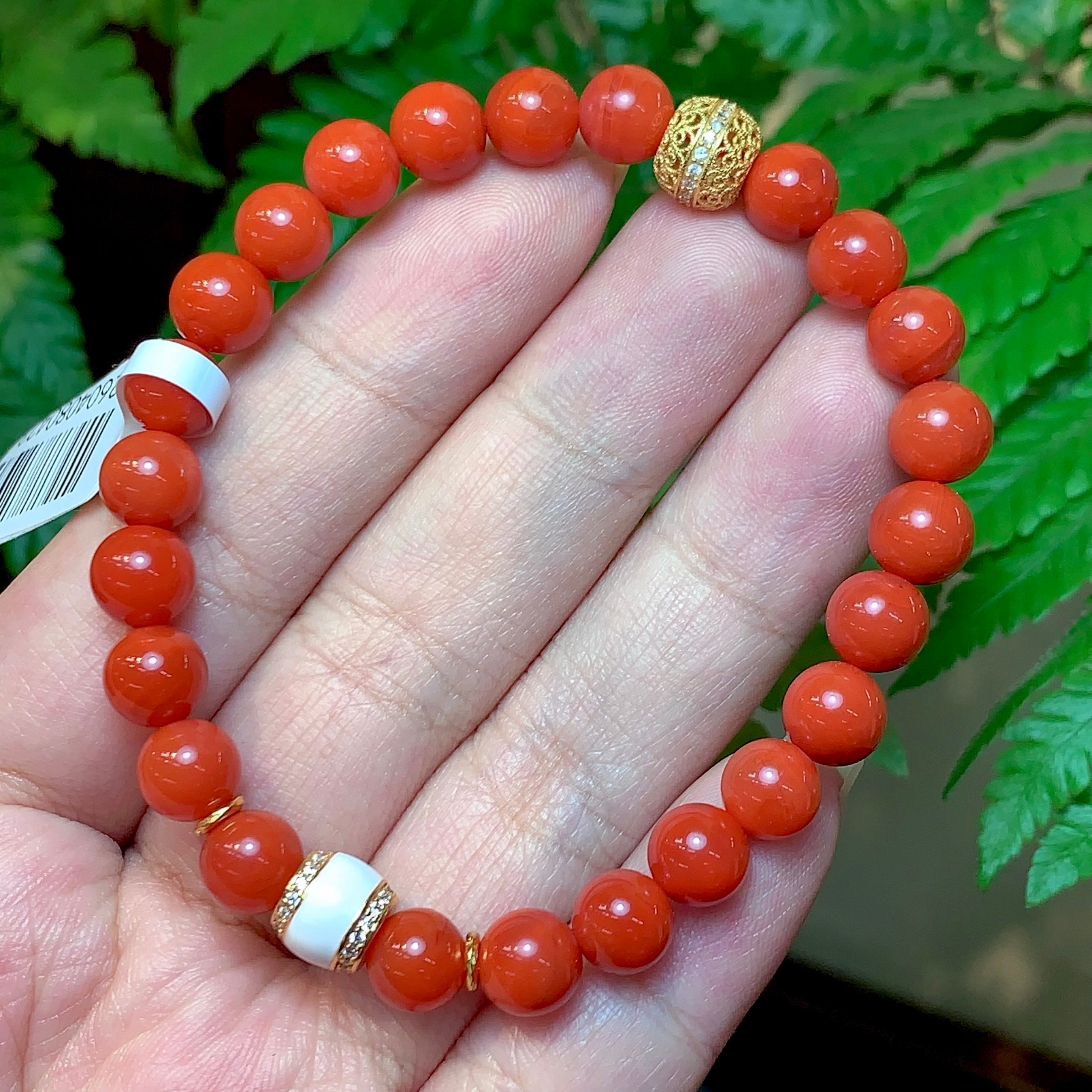 White Accent Nanhong Red Agate Bead Bracelet main product photo