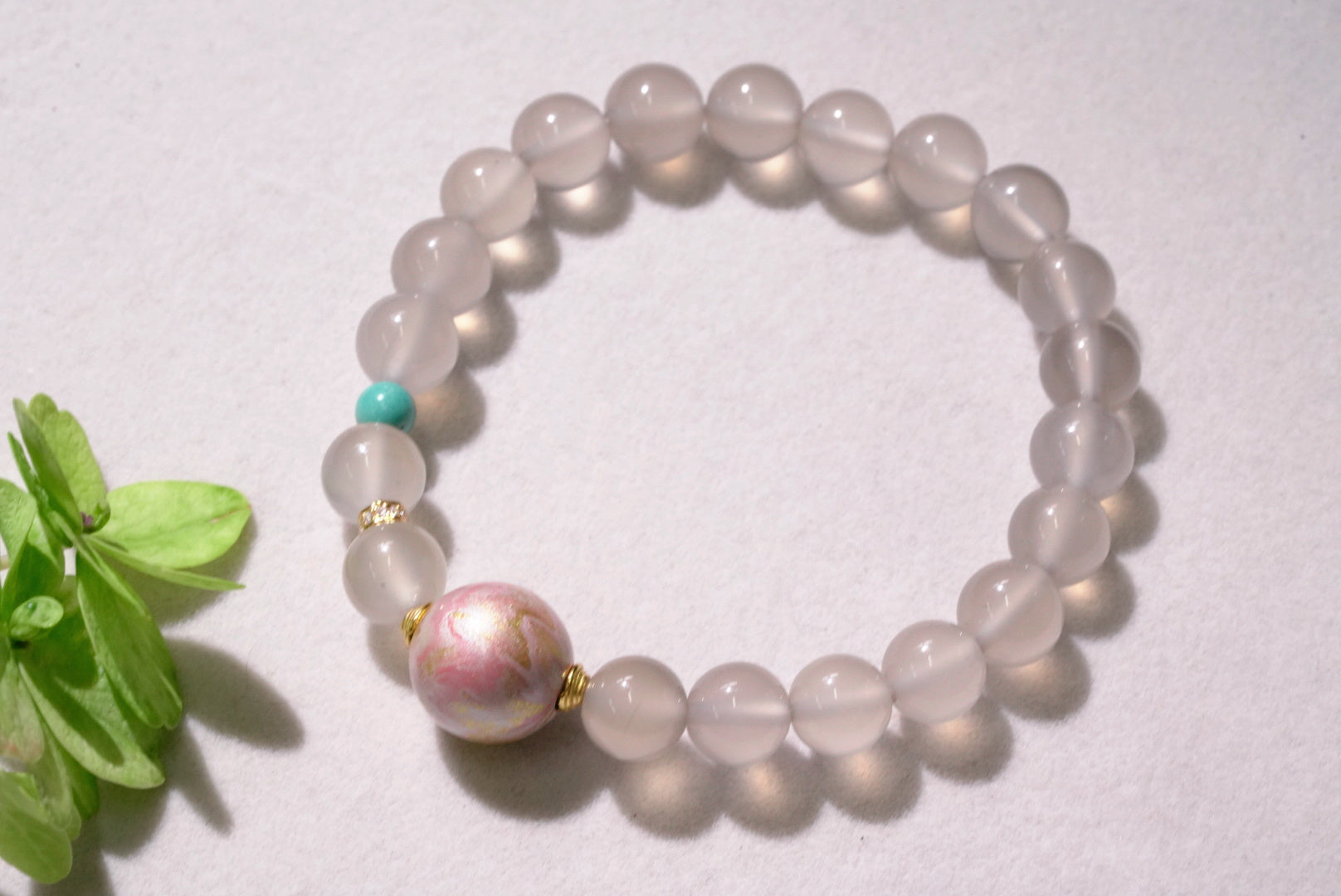 Soft Pink Nanhong Red Agate Pearl Accent Bracelet product detail photo