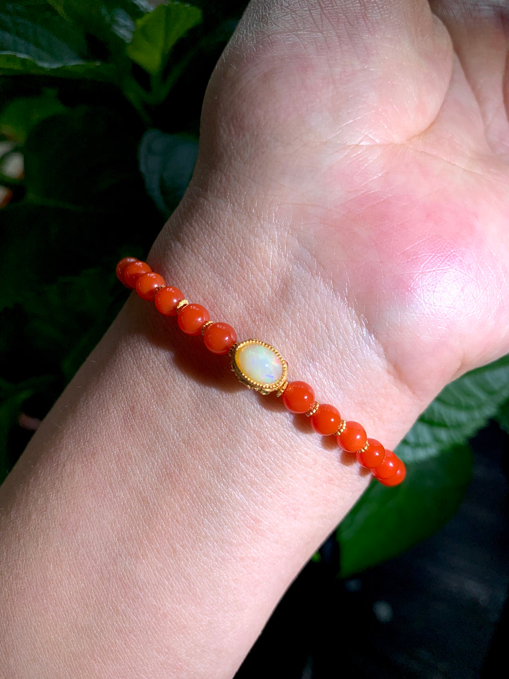 Classic Nanhong Red Agate Round Bead Bracelet product detail photo