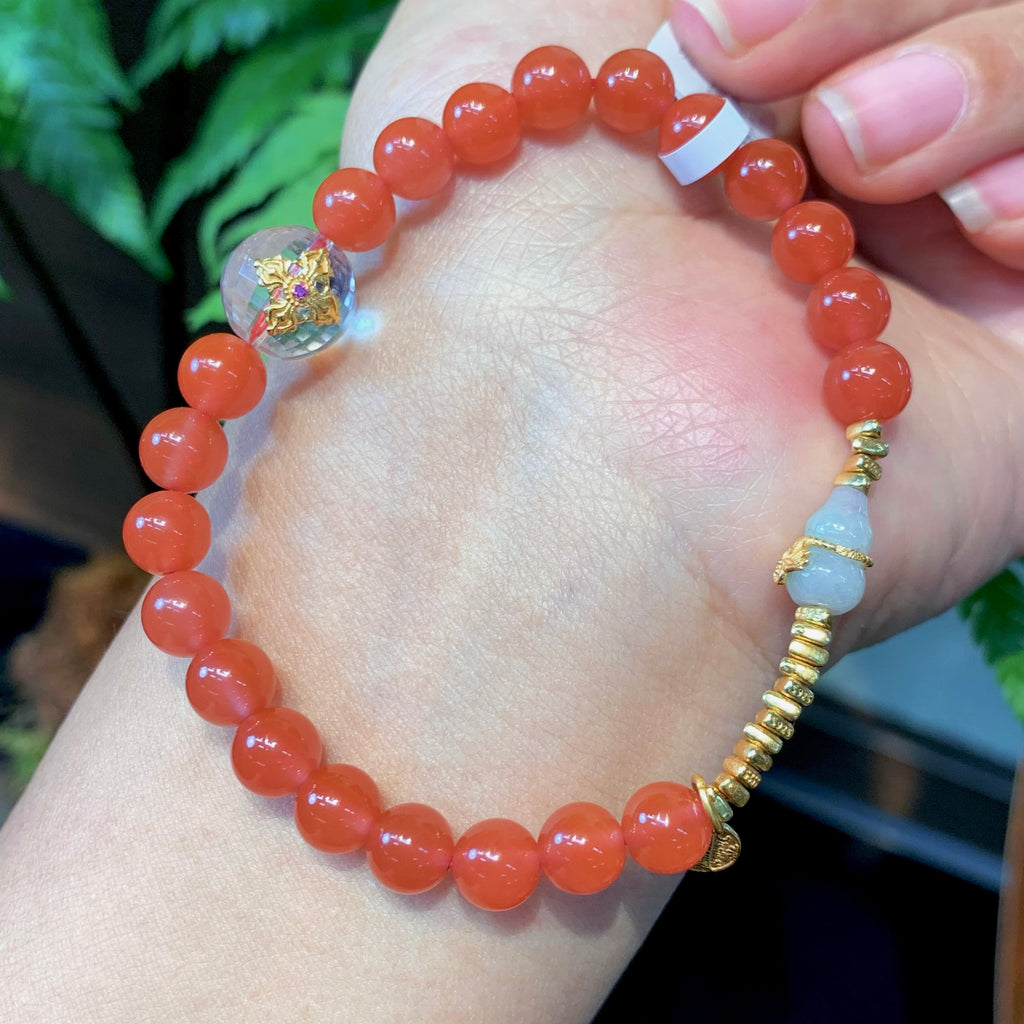Gold Accent Nanhong Red Agate Bracelet product detail photo