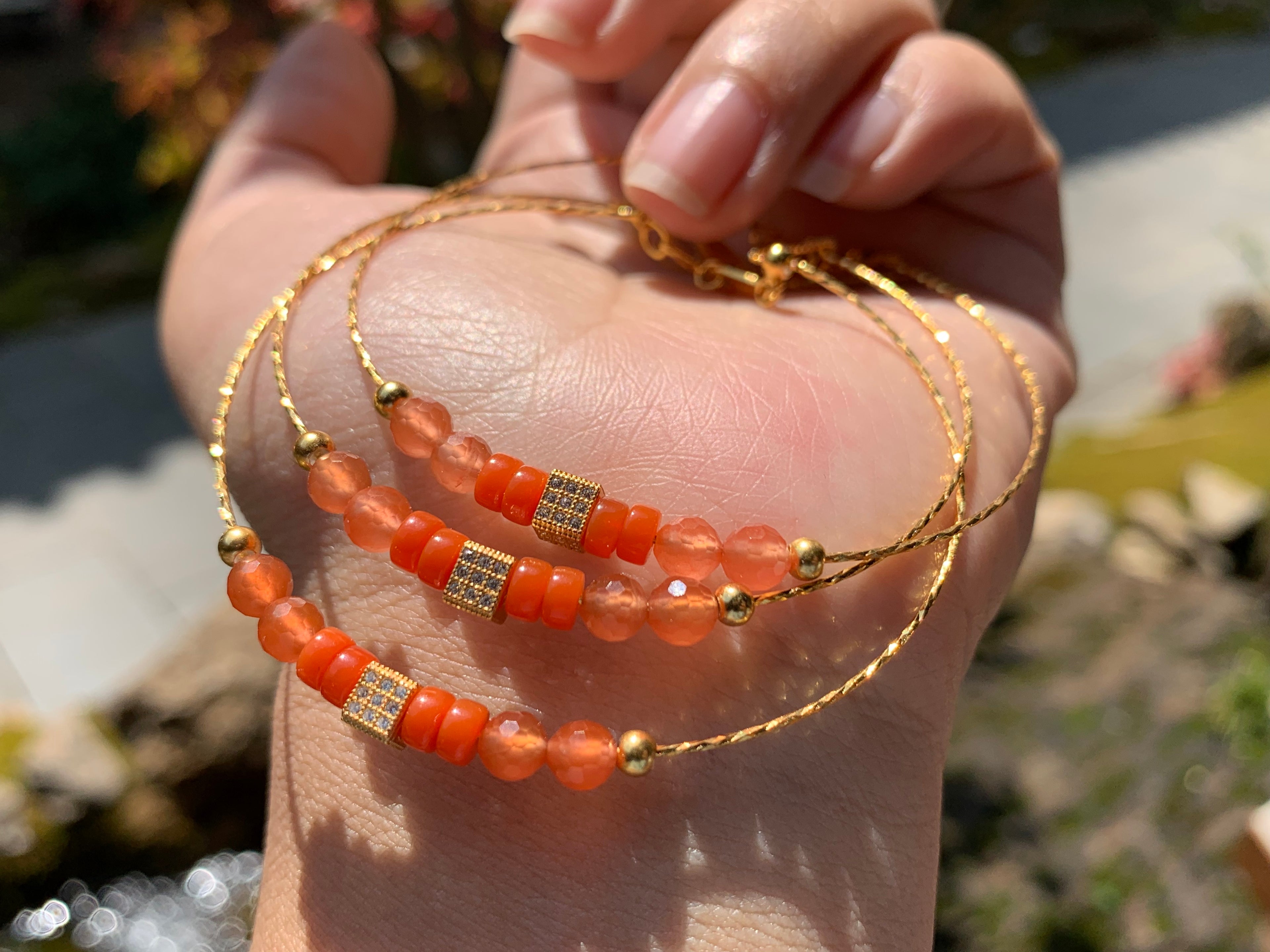 Gold Wire Nanhong Red Agate Stack Bracelet product detail photo
