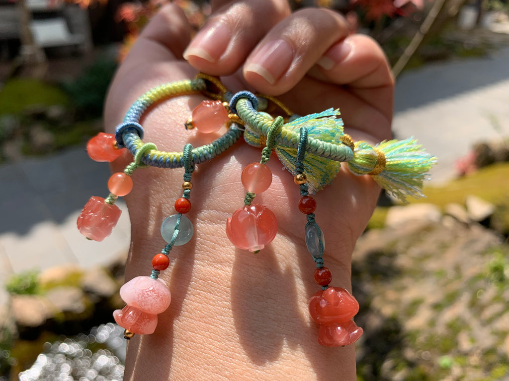 Green Cord Nanhong Red Agate Charm Bracelet product detail photo