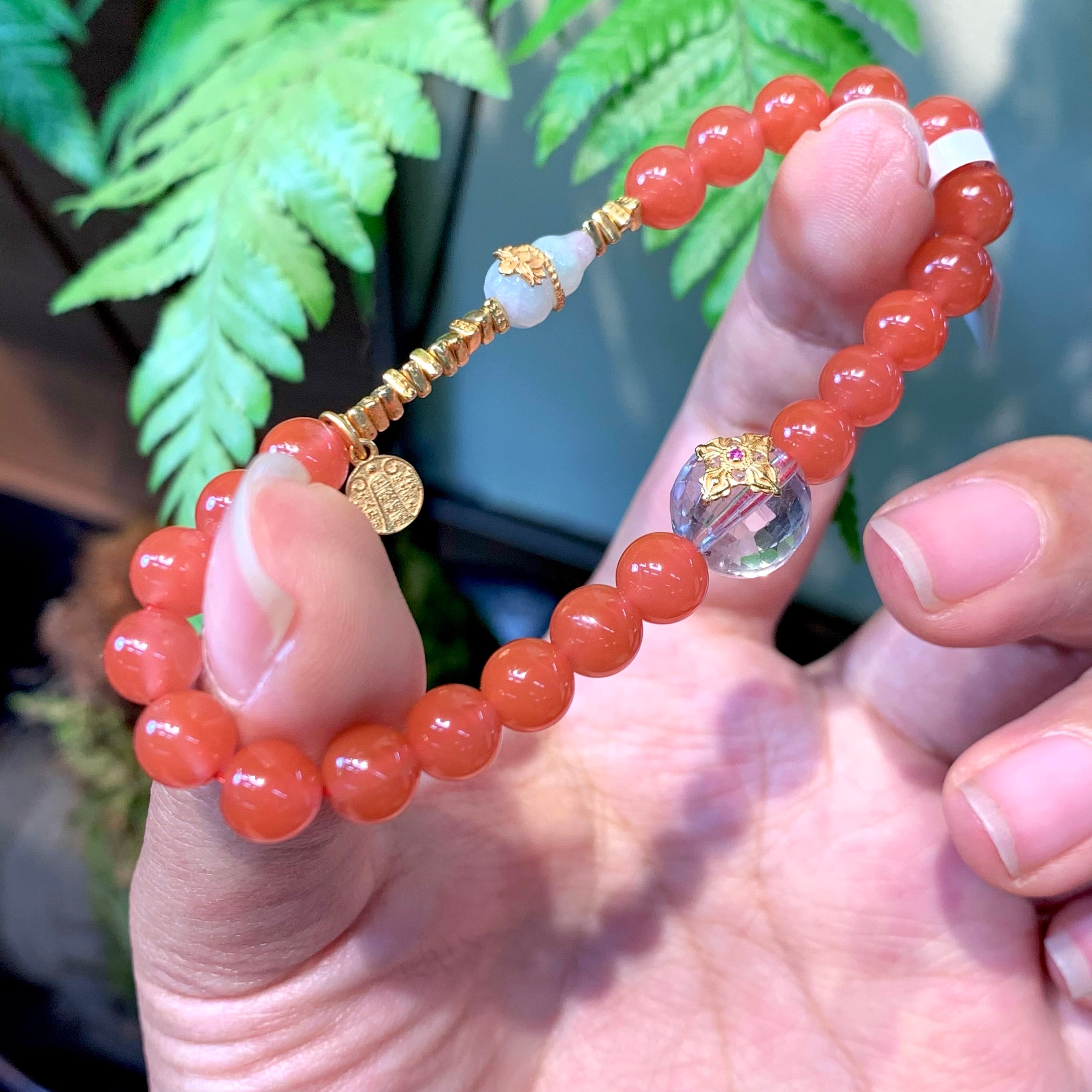 Gold Accent Nanhong Red Agate Bracelet product detail photo