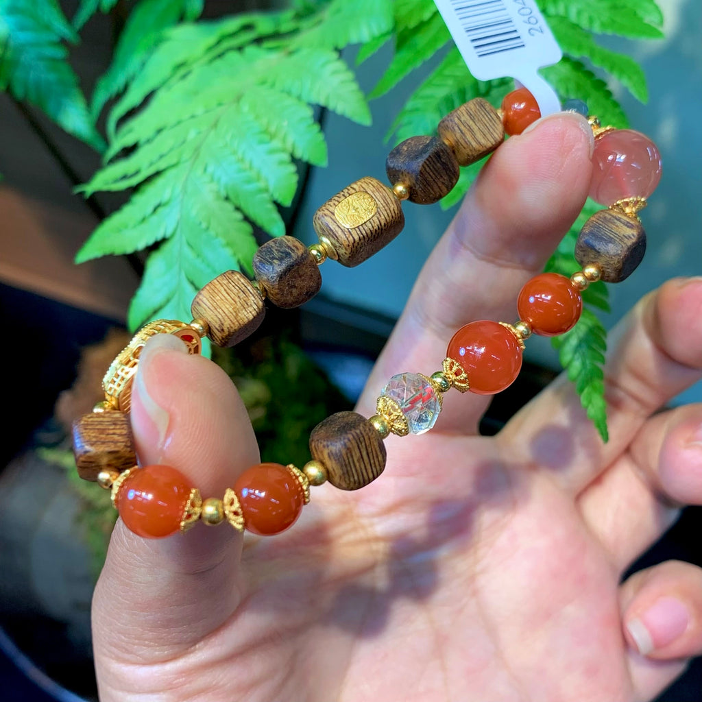 Mixed-Stone Nanhong Red Agate Charm Bracelet product detail photo