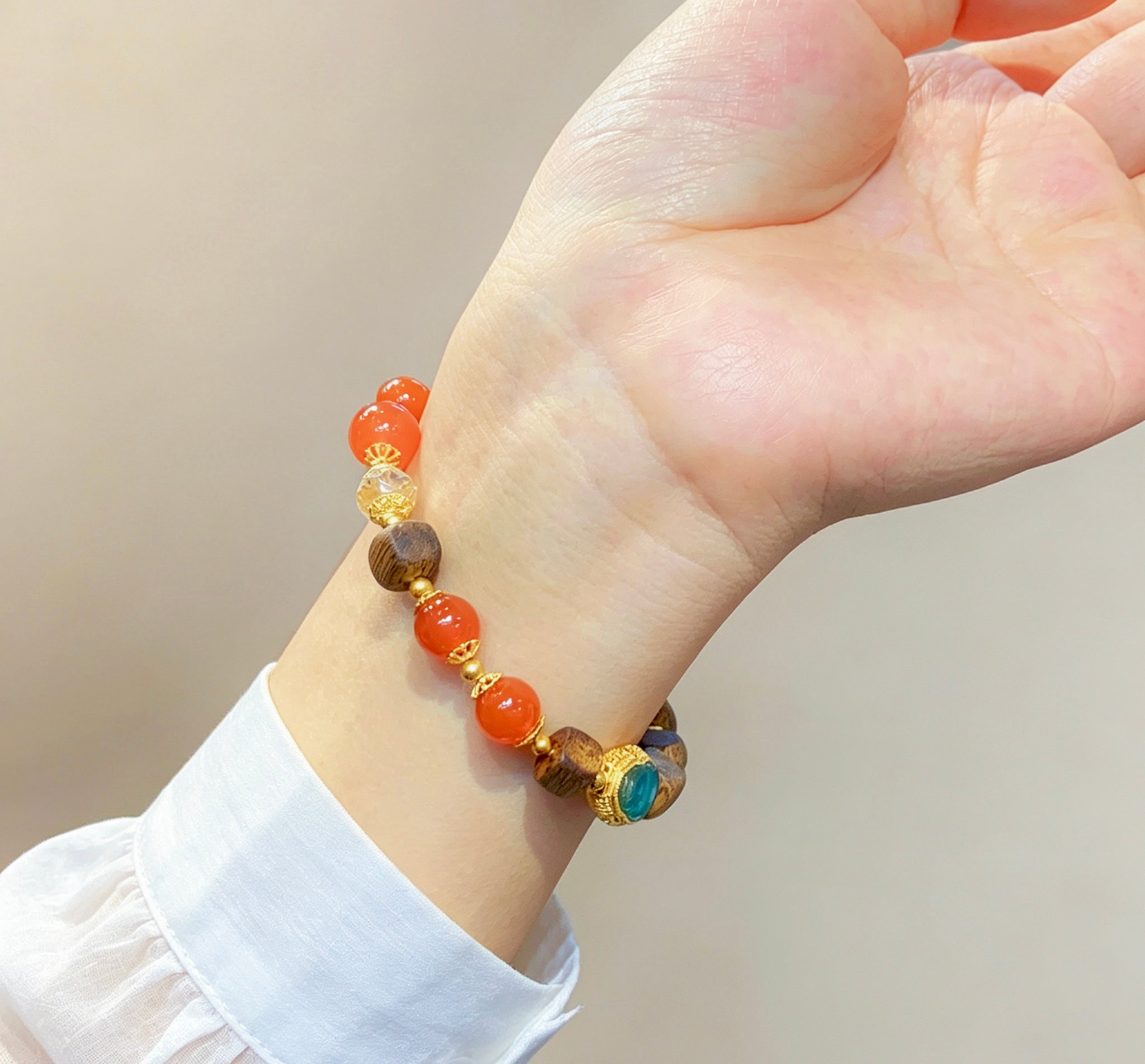 Mixed-Stone Nanhong Red Agate Charm Bracelet product detail photo