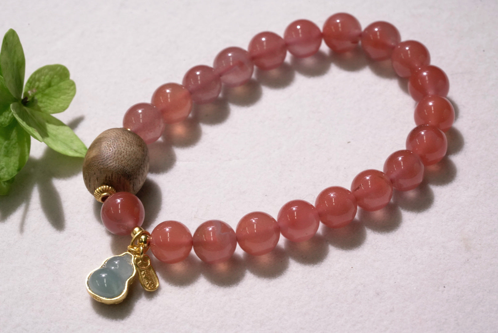 Nanhong Red Agate Bracelet with Wood Bead Accent product detail photo