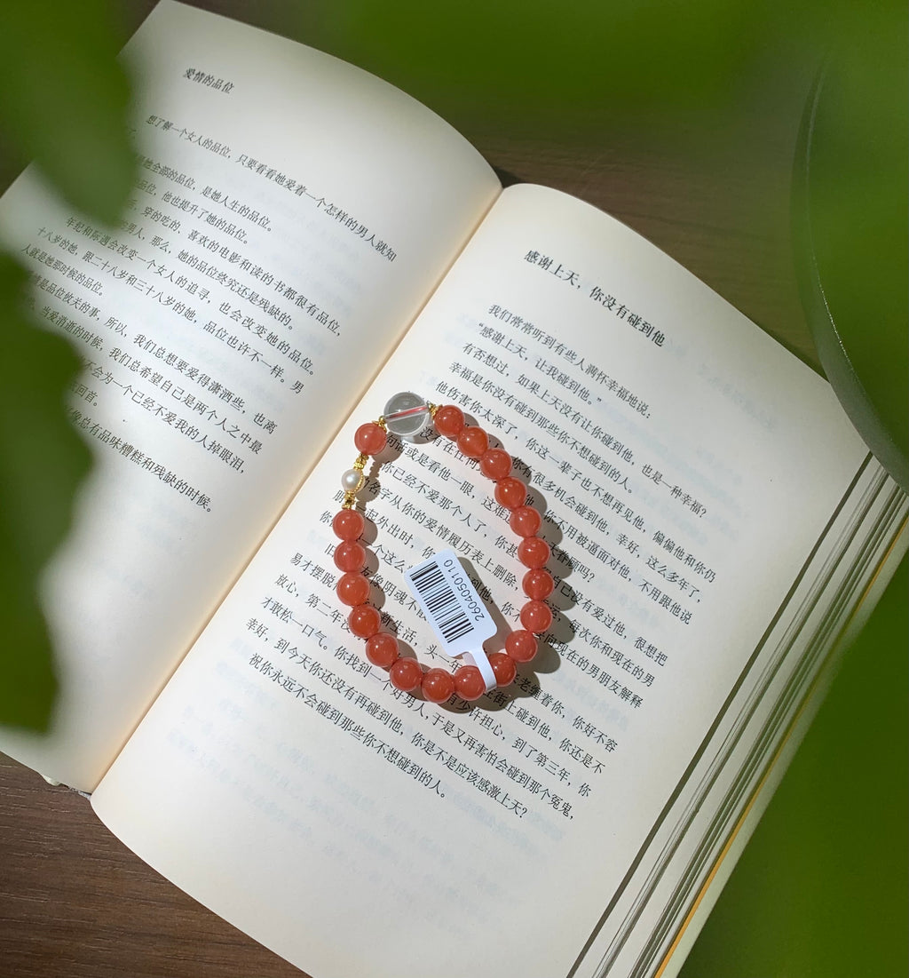 Wood Accent Nanhong Red Agate Bracelet product detail photo