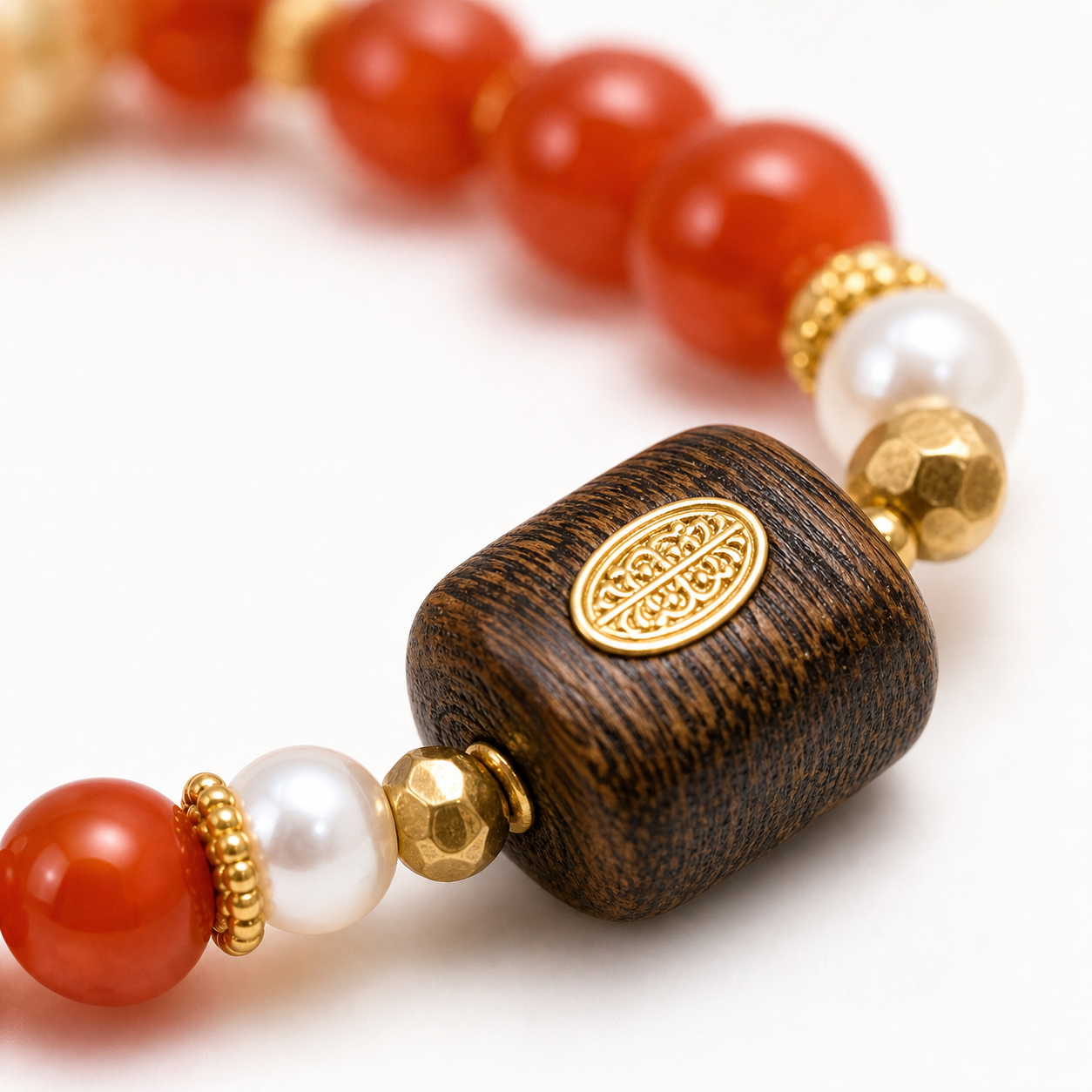 Antique Gold-Tone Nanhong Red Agate Bracelet product detail 2