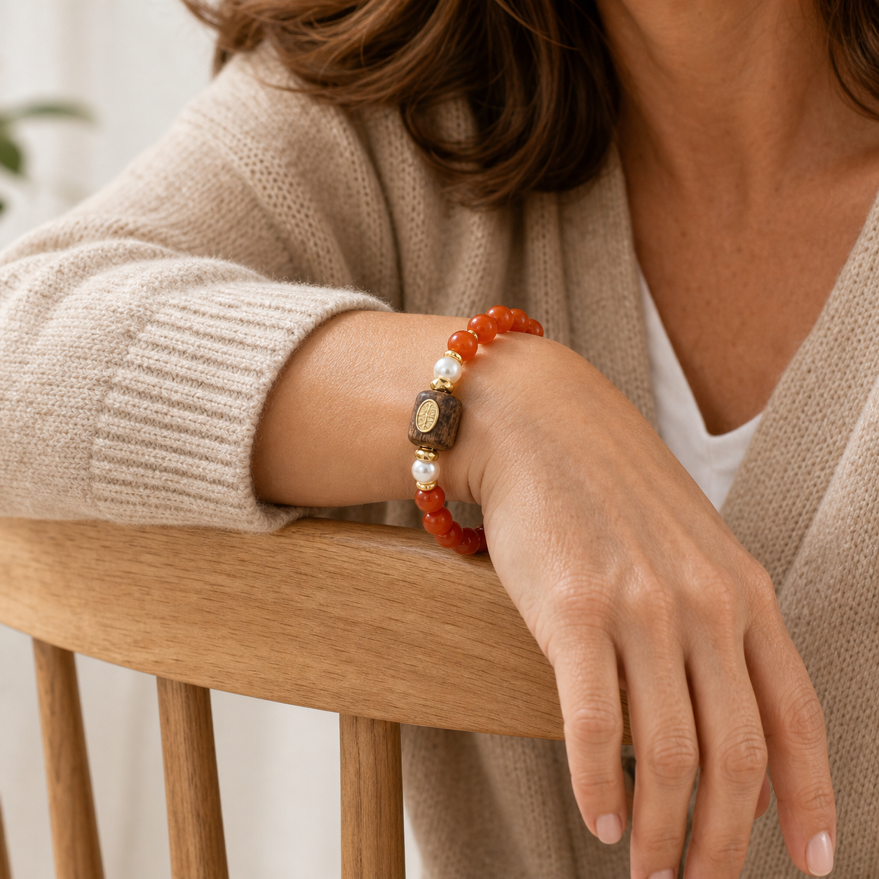 Antique Gold-Tone Nanhong Red Agate Bracelet product detail 3